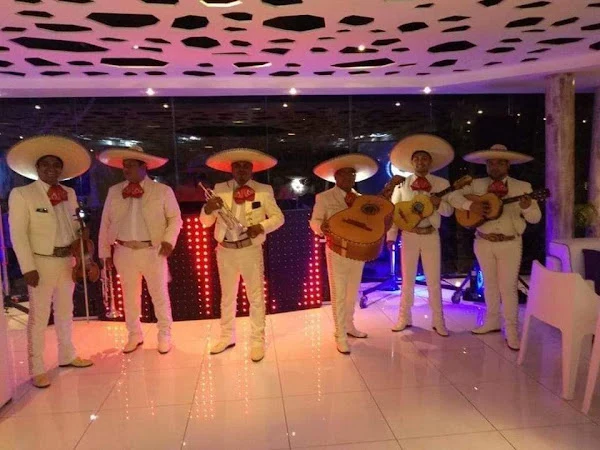 Mariachi Cocula de playa del Carmen